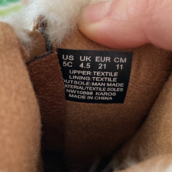 NWT toddler winter boots - Picture 2 of 3